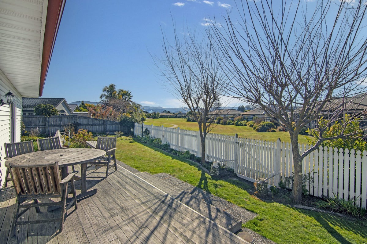 12 Glenaven Drive, Motueka - Carousel 1