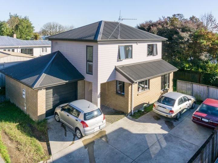 223B Fox Street, Hamilton East, Hamilton - Carousel 1