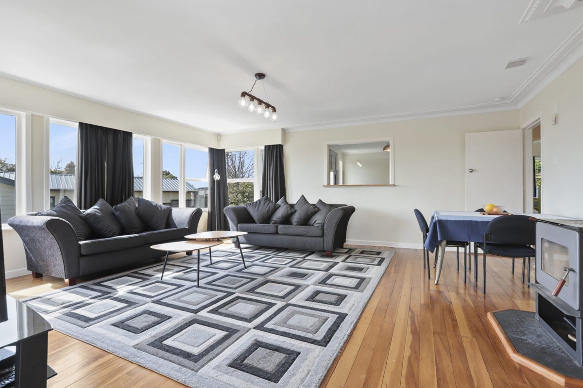 86 Colwill Road, Massey, Auckland - Carousel 2