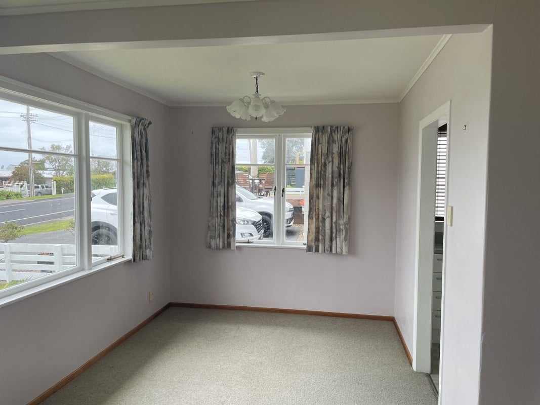 1325 Whangaparaoa Road, Army Bay, Whangaparaoa - Carousel 4