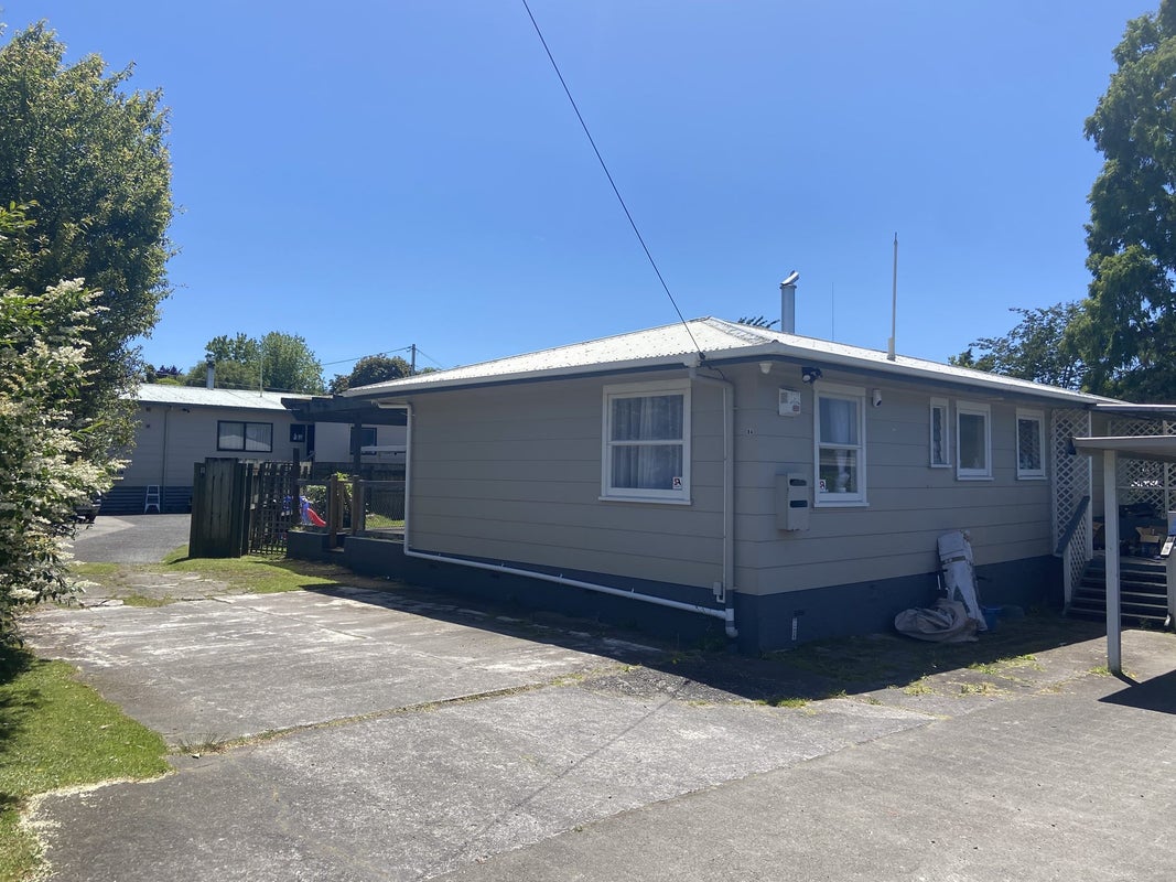 8A Alison Street, Mangakakahi, Rotorua - Carousel 1