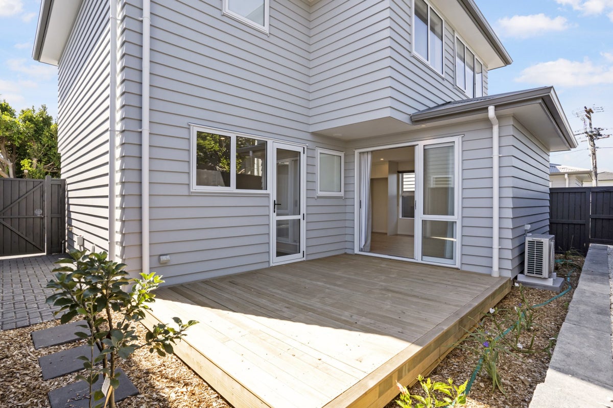13B Teal Crescent, Beach Haven, Auckland - Carousel 6