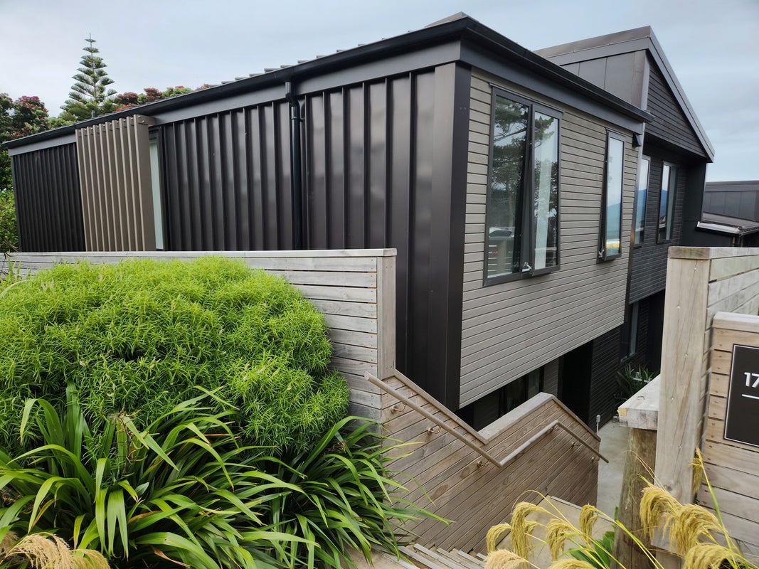 17/80 Seatoun Heights Road, Seatoun, Wellington - Carousel 1
