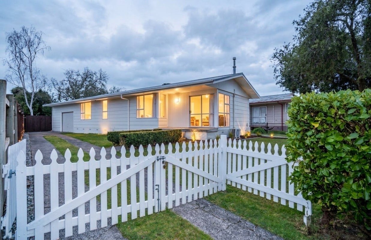 28 Lethborg Street, Dinsdale, Hamilton, Waikato - Carousel 1
