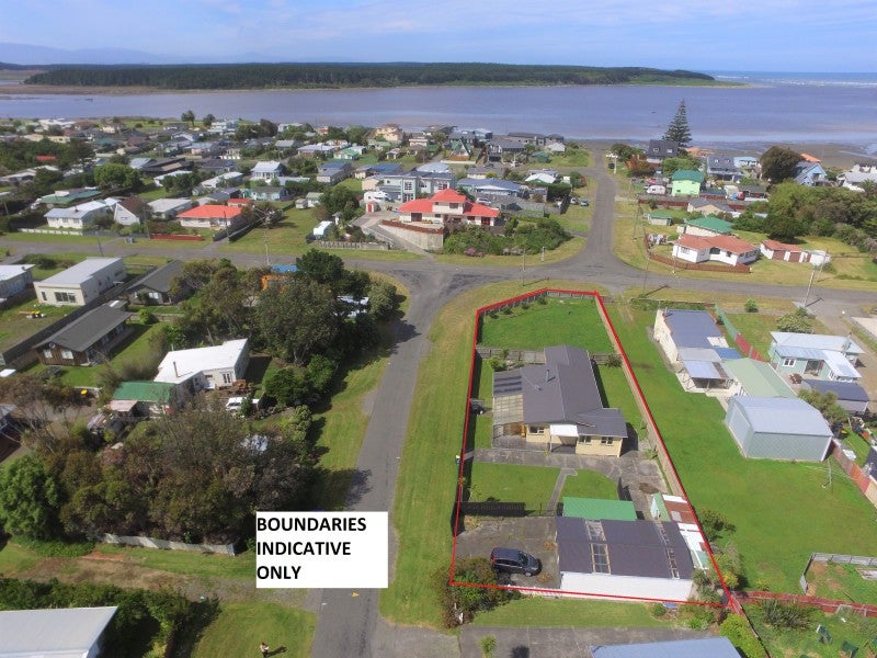 5 Robbie Street, Foxton Beach, Foxton - Carousel 2