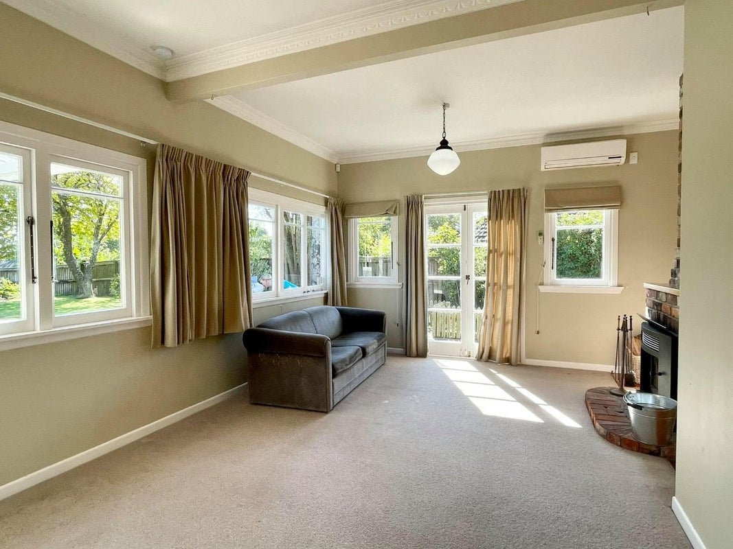50 Brooklands Road, Brooklands, New Plymouth - Carousel 2