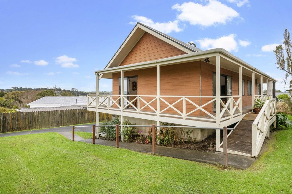 6 Melia Place, Stanmore Bay, Whangaparaoa - Carousel 18