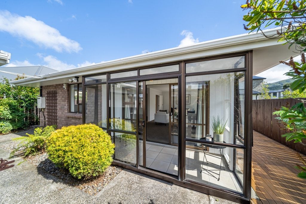 38B Boulcott ST, BOULCOTT, LOWER HUTT - Carousel 1
