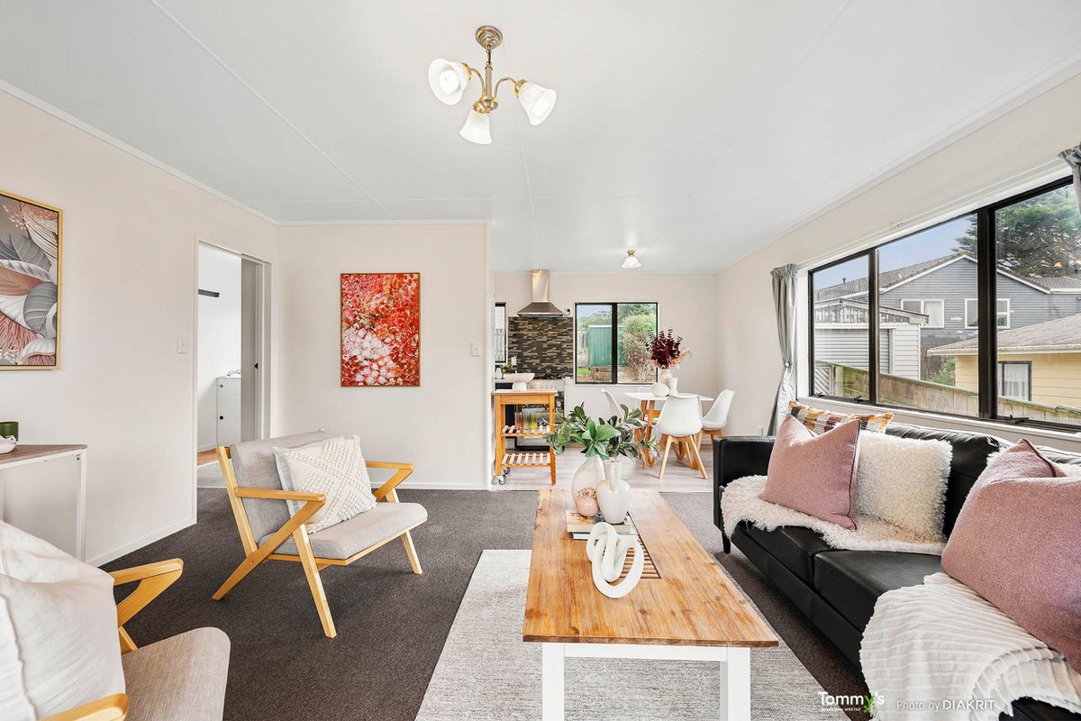 32 Nassau Avenue, Grenada North, Wellington - Carousel 2