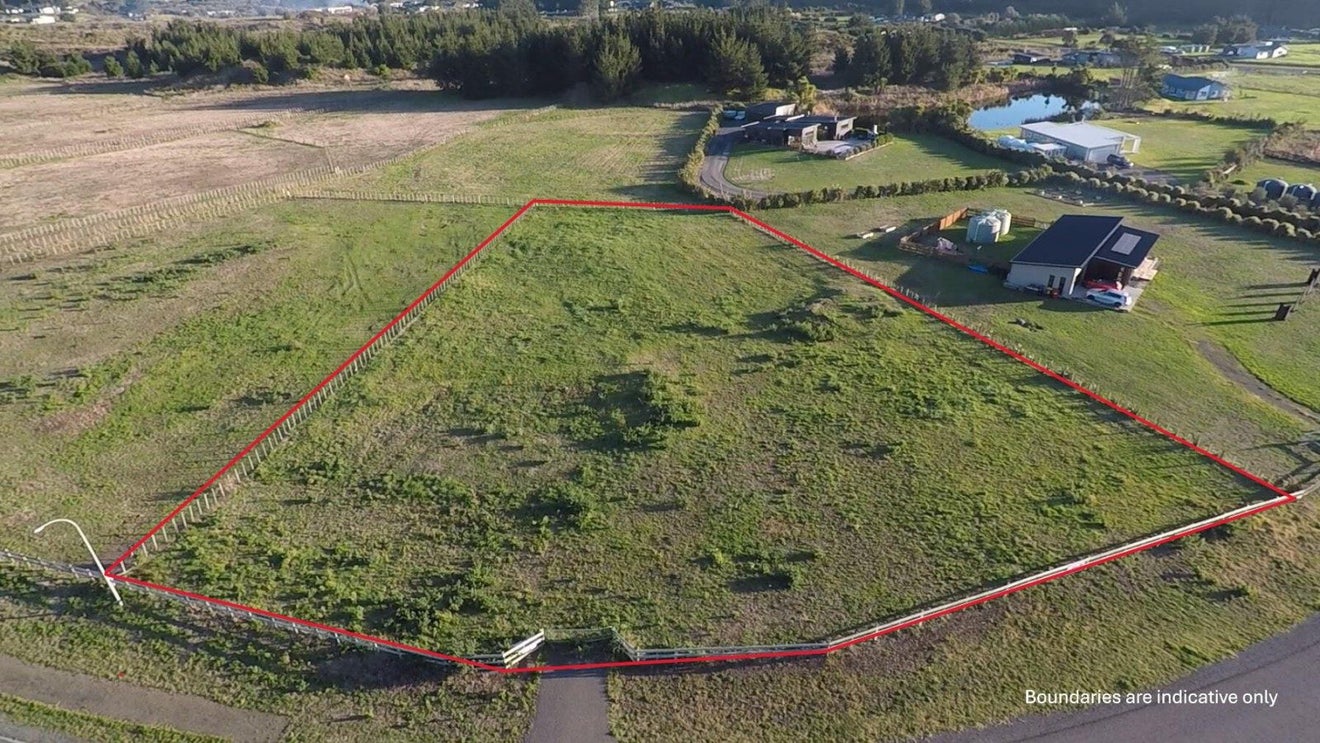 16 Truebridge Drive, Waitarere, Levin - Carousel 1