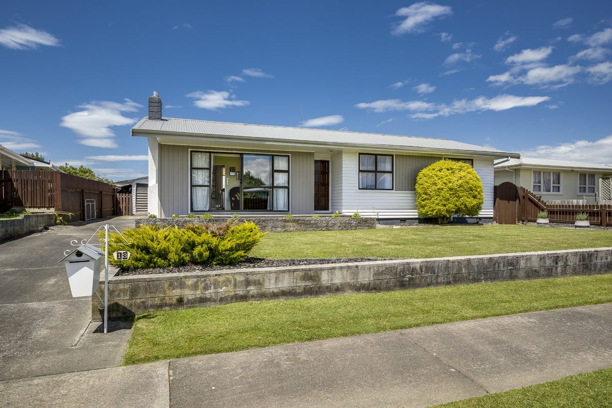 13 Winchester Place, Tamatea, Napier - Carousel 1