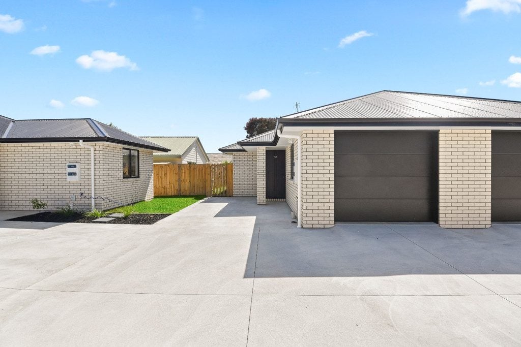 5B Bruce Avenue, Glenview, Hamilton, Waikato - Carousel 2