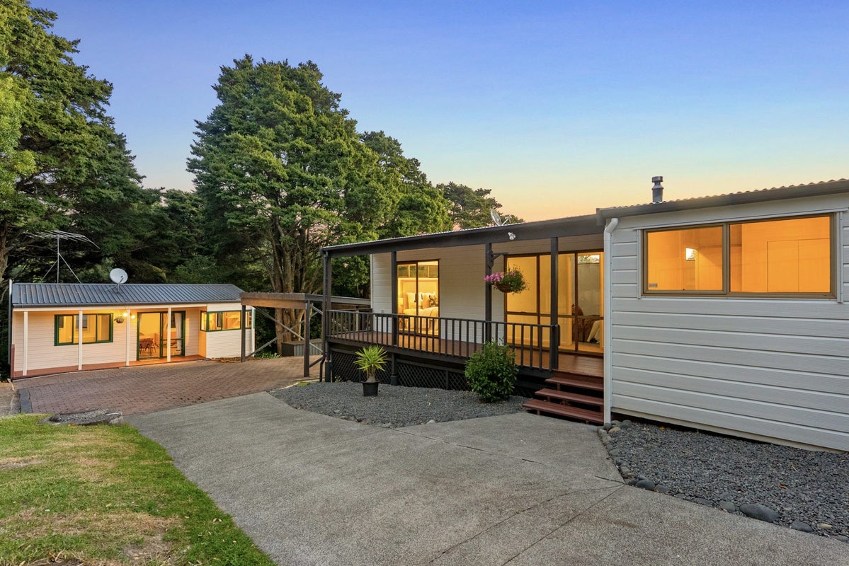 22 Inglis Street, Birkenhead, Auckland - Carousel 1