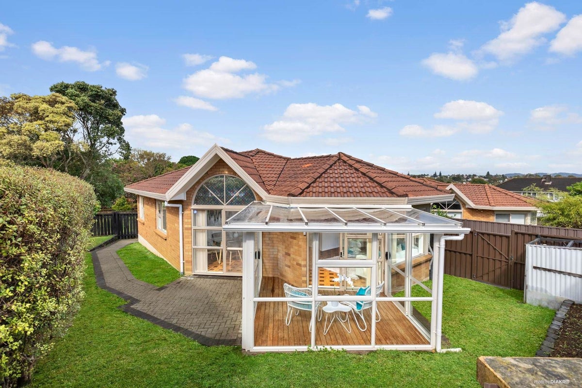33 Richardson Road, Mount Albert, Auckland - Carousel 2
