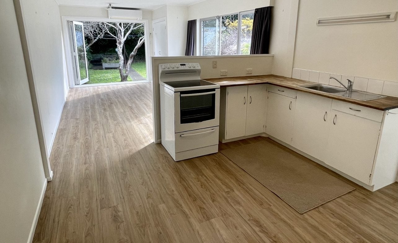 190 Sutherland Road, Lyall Bay, Wellington - Carousel 1