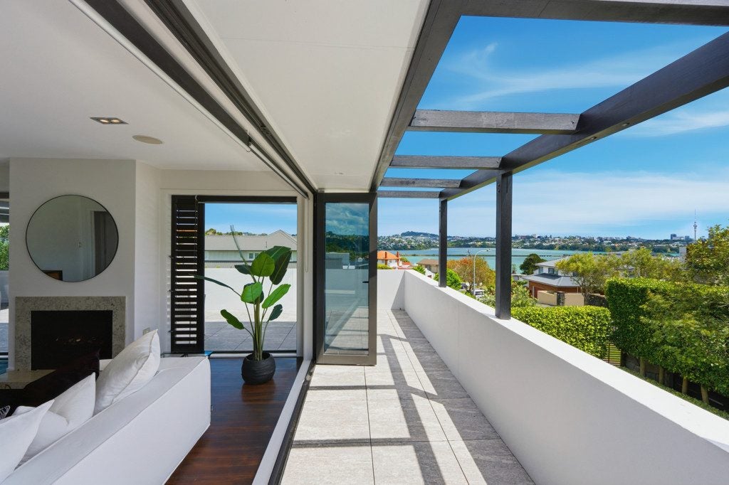 6 Rewiti Street, Orakei, Auckland - Carousel 1