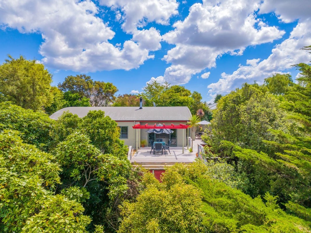 2 Larchwood Grove, Rangatira Park, Taupo - Carousel 1