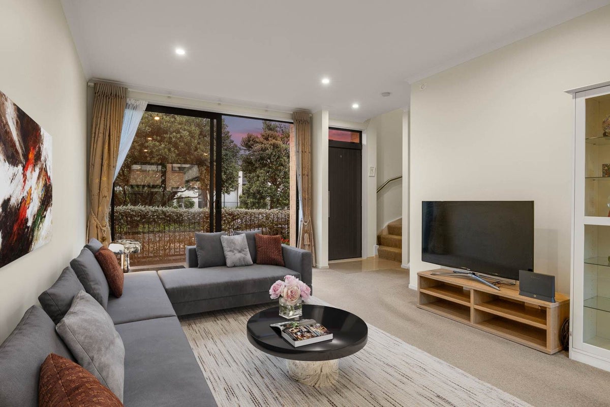 32B Bluegrey Avenue, Stonefields, Auckland - Carousel 2