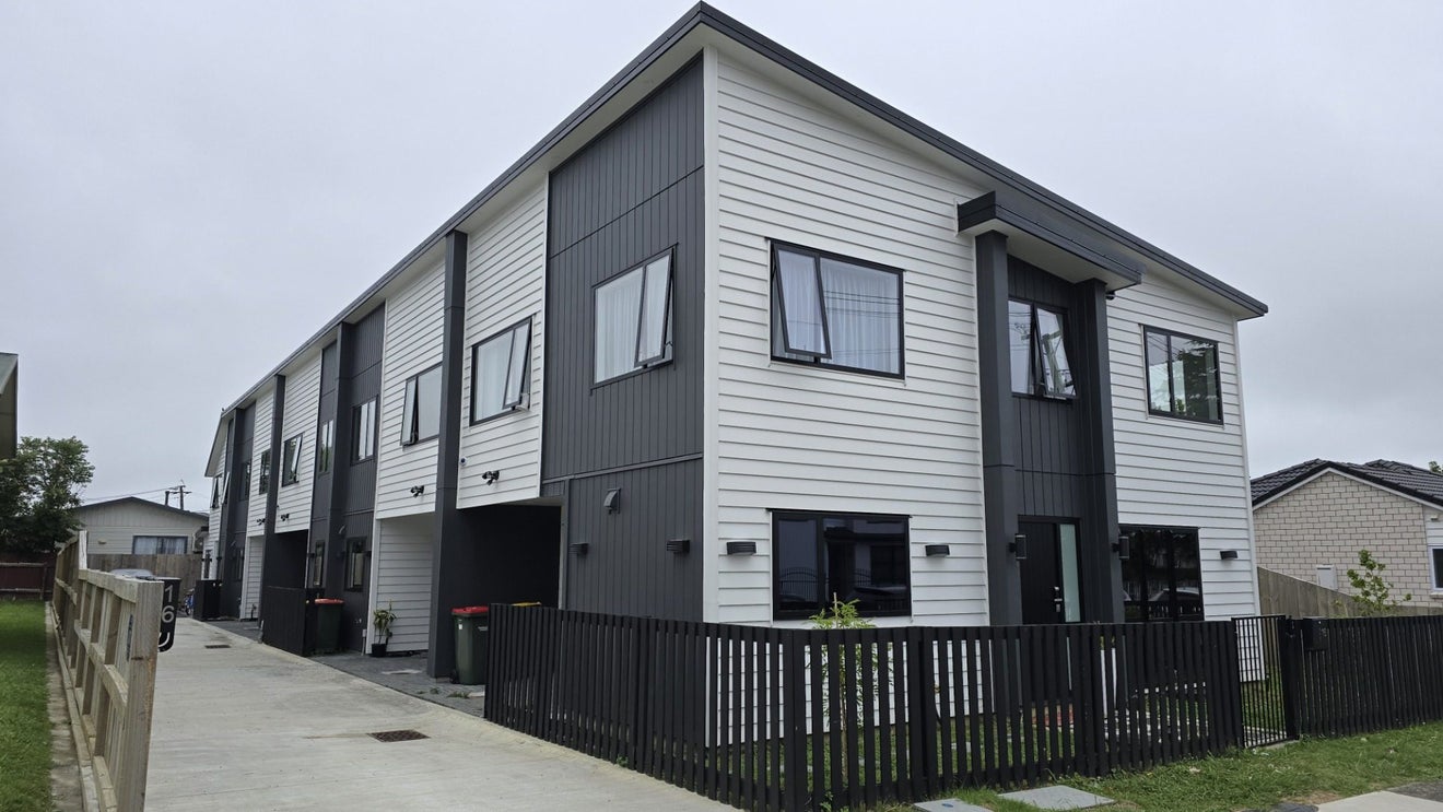 16C Mervan Street, Mangere East, Auckland - Carousel 1