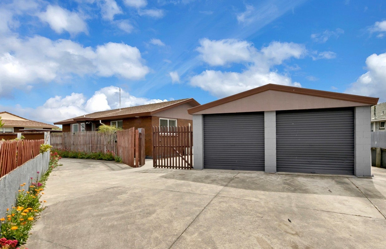 1/20 Jura Place, Woolston, Christchurch - Carousel 1