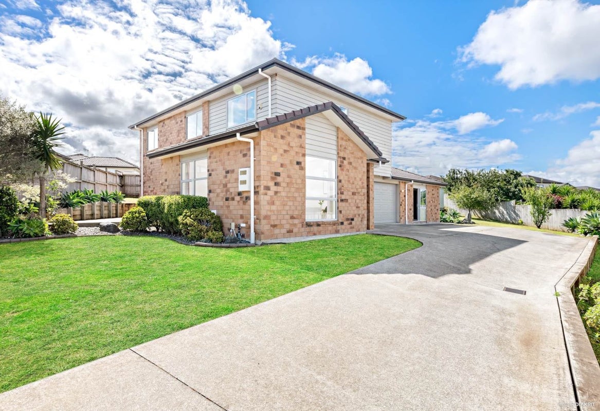3 Clady Drive, Flat Bush, Auckland - Carousel 1