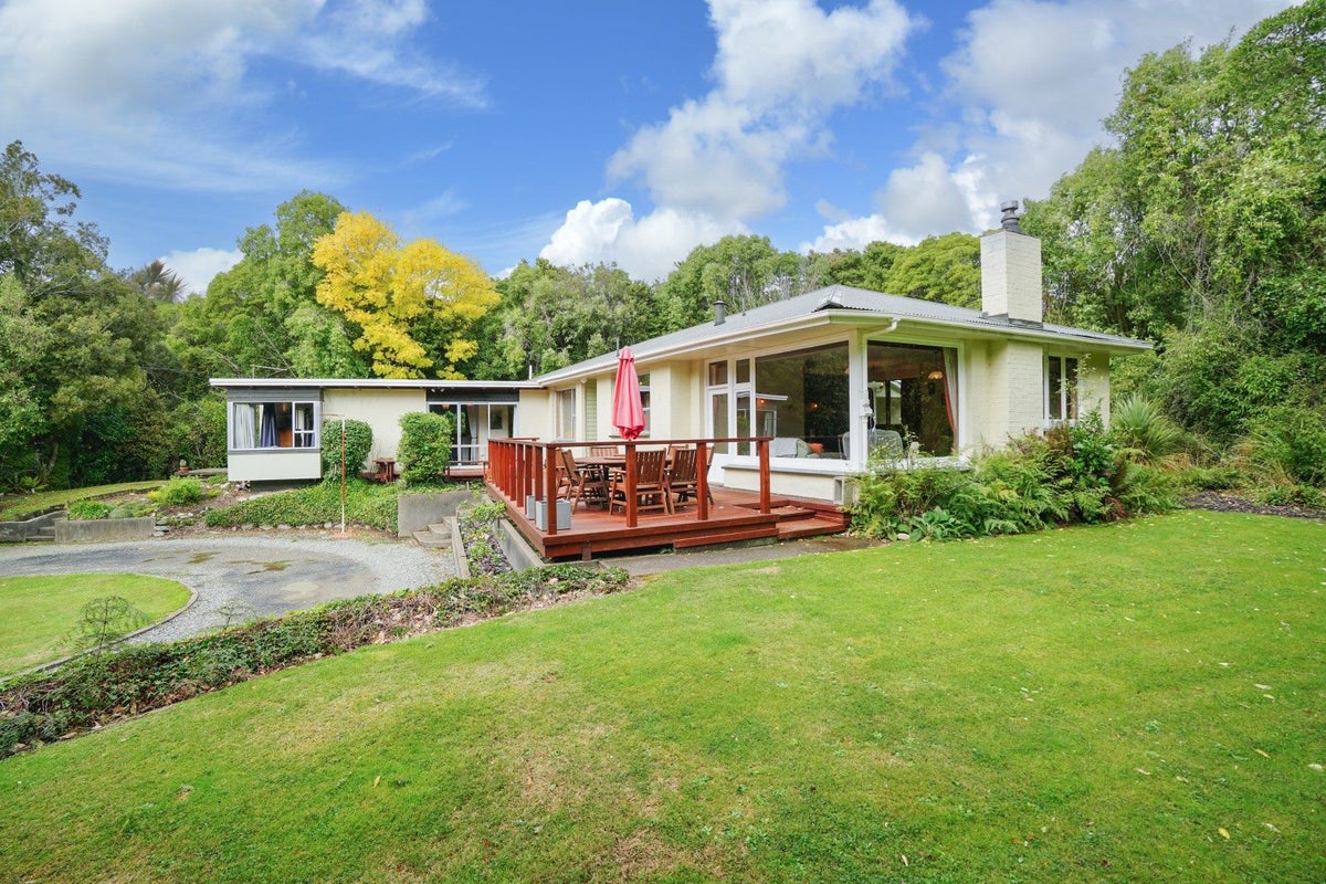 60 Marama Avenue South, Otatara, Invercargill - Carousel 1