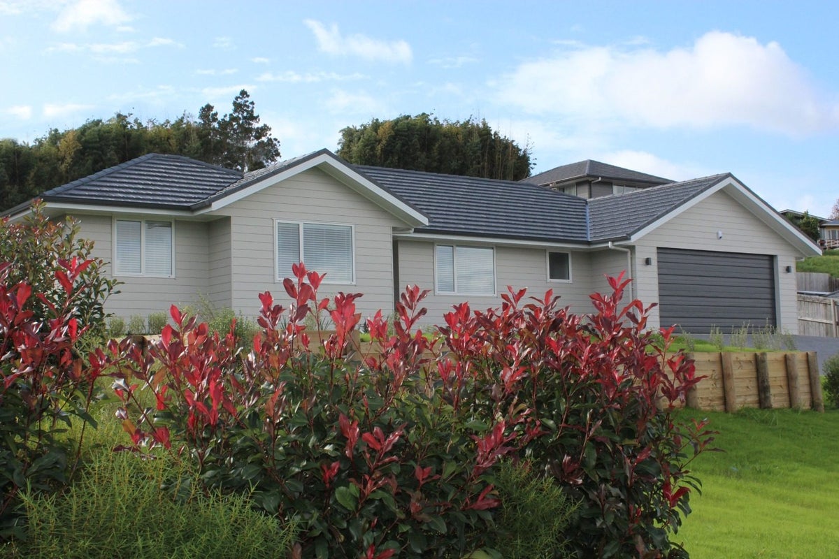 42 Briden Drive, Tikipunga, Whangarei - Carousel 1