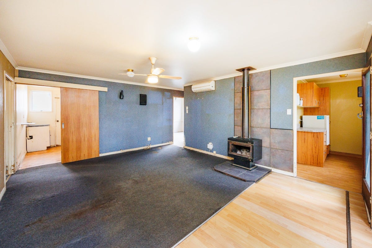 1/976 Tremaine Avenue, Roslyn, Palmerston North - Carousel 2