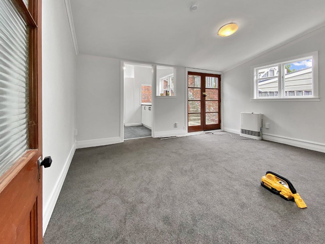 42 Rolleston Street, Mount Cook, Wellington - Carousel 2
