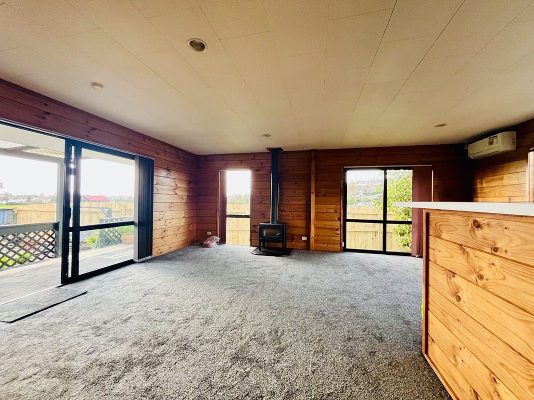 36 Meadowvale Rise, Titirangi, Auckland - Carousel 2