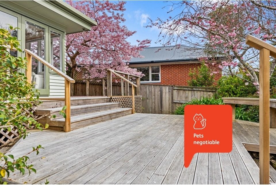 42 Clifton Terrace, Fitzherbert, Palmerston North - Carousel 1