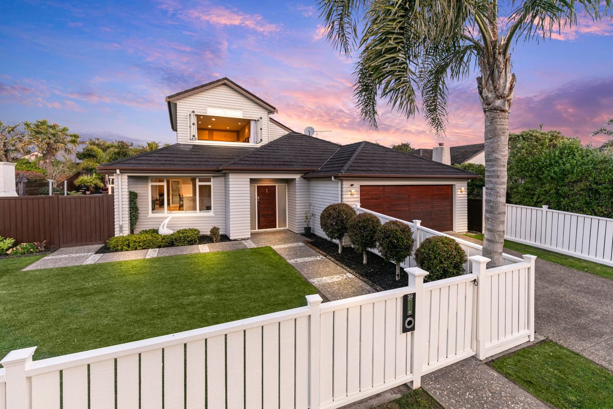 39 Admirals Court Drive, Greenhithe, Auckland - Carousel 2