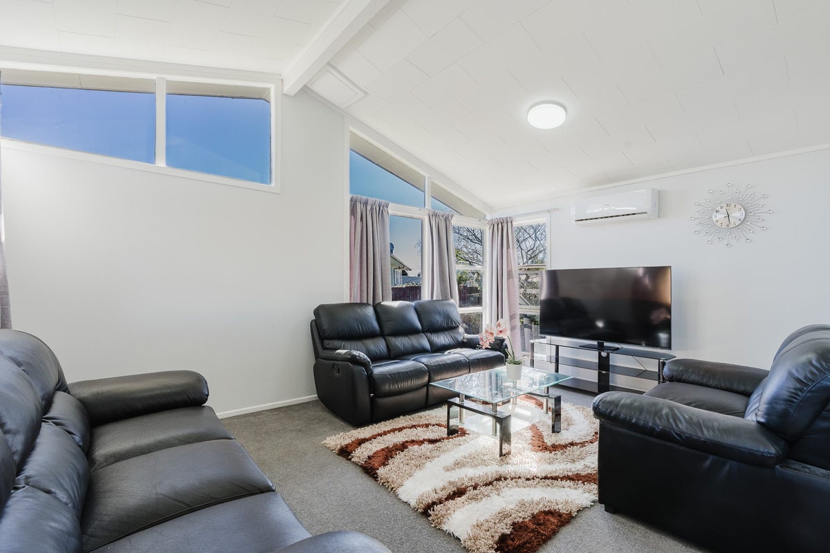 10 Bremridge Place, Melville, Hamilton - Carousel 2