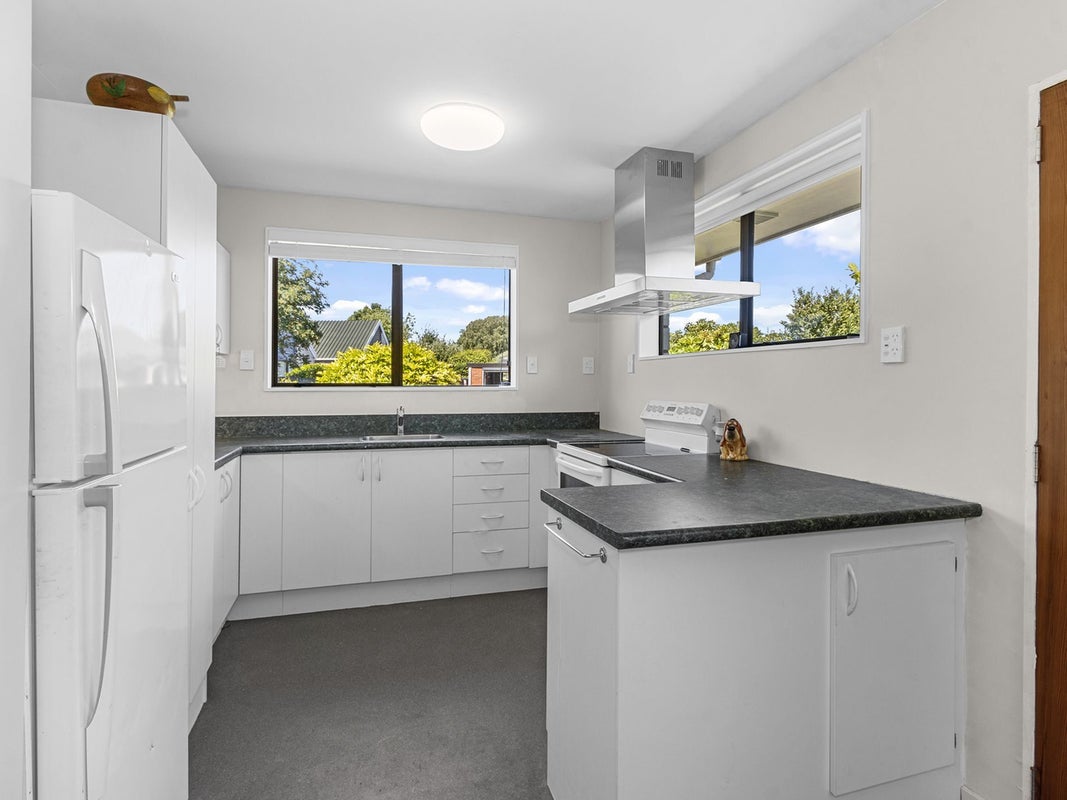 2/6 Countess Lane, Spreydon, Christchurch - Carousel 2