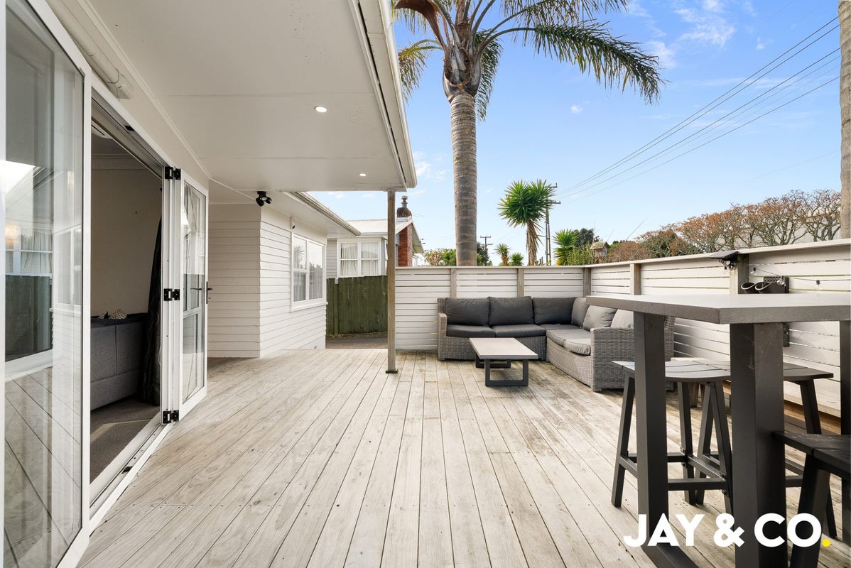 25 Sterling Avenue, Manurewa East, Auckland - Carousel 2