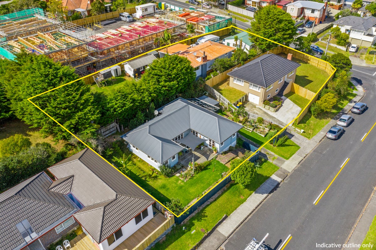 45 Routley Drive, Glen Eden, Auckland - Carousel 2