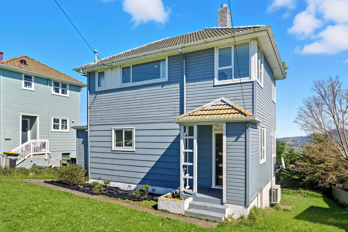 52 Columba Avenue, Calton Hill, Dunedin - Carousel 1
