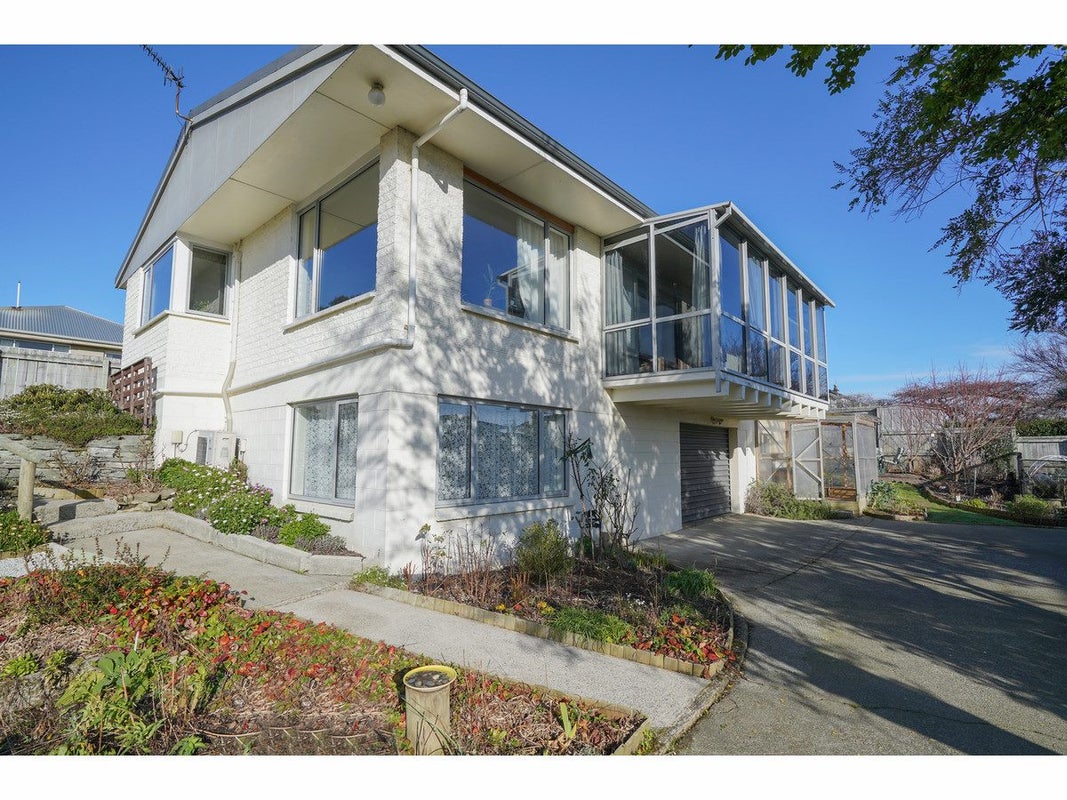 49 Orwell Crescent, Newfield, Invercargill - Carousel 1