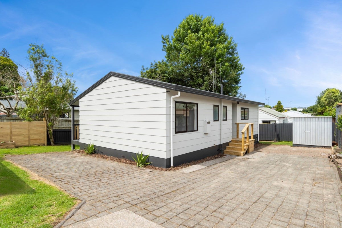 72A Coopers Road, Gate Pa, Tauranga - Carousel 2