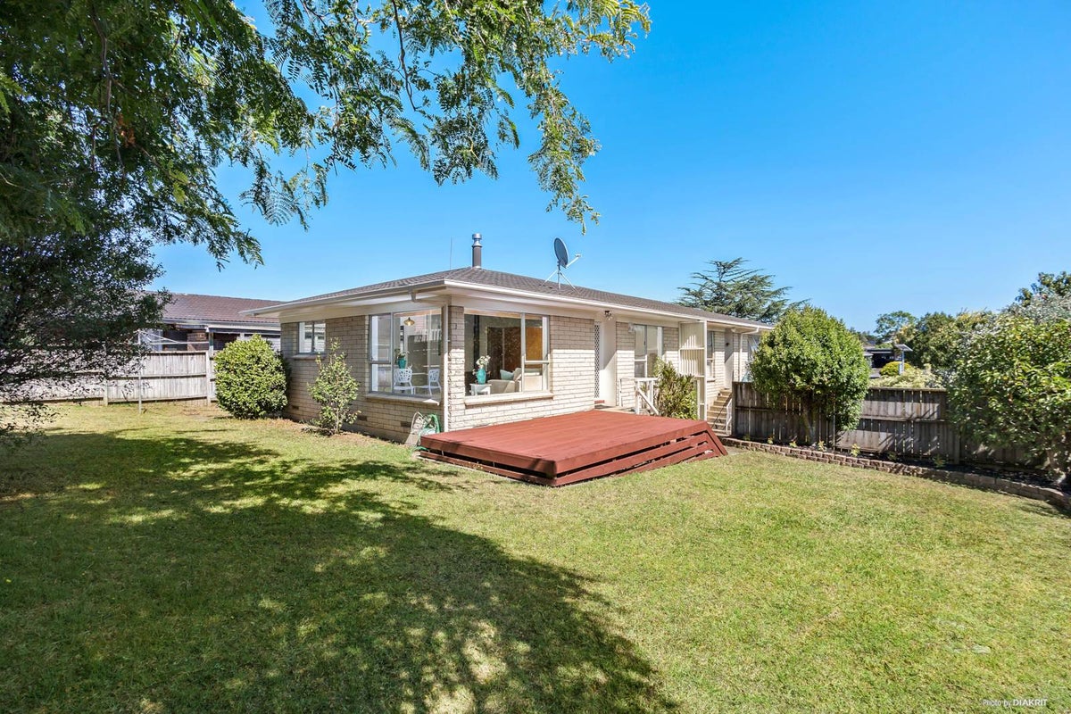 2/73 Stanniland Street, Sunnyhills, Auckland - Carousel 2