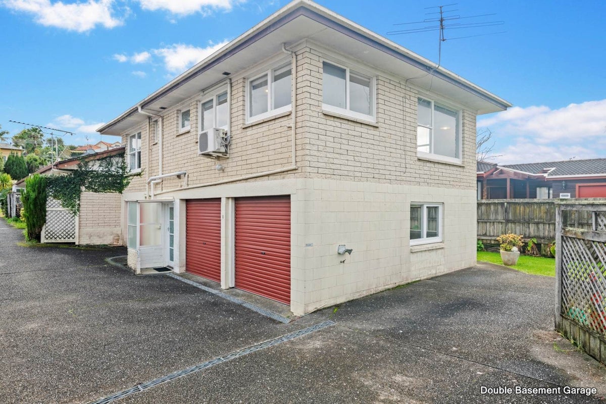 3/18 Wolsley Avenue, Milford, Auckland - Carousel 1