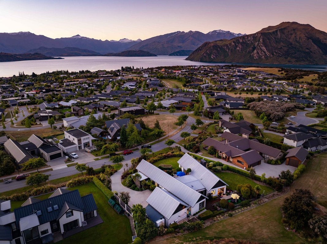 70 Forest Heights, Wānaka - Carousel 28