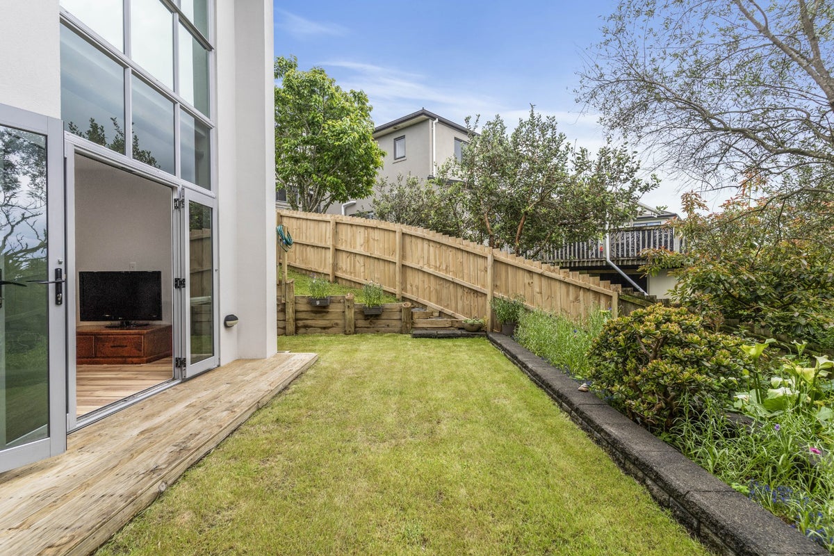 12/20 Schnapper Rock Road, Schnapper Rock, Auckland - Carousel 2