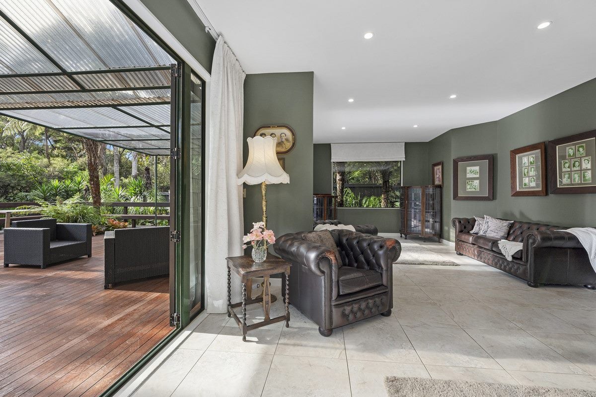 28 Tyrico Close, Unsworth Heights, Auckland - Carousel 1