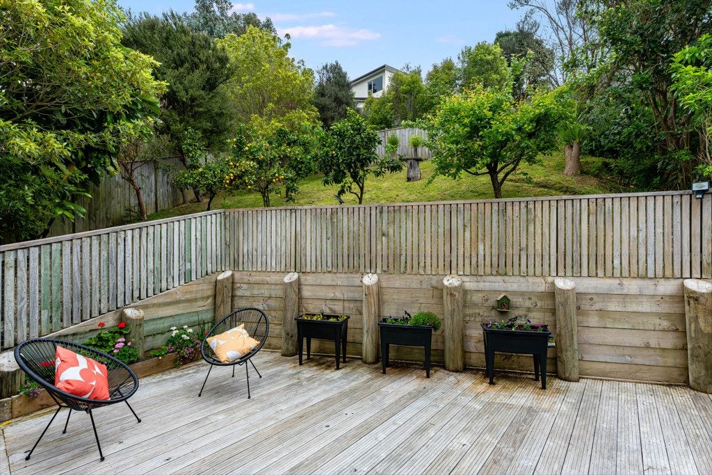 8 Botany Lane, Whitby, Porirua - Carousel 25