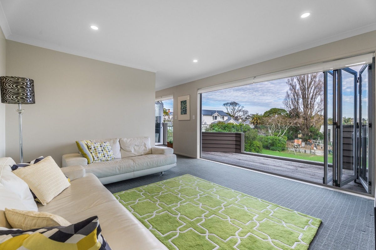 3/20 Wallace Street, Herne Bay, Auckland - Carousel 2