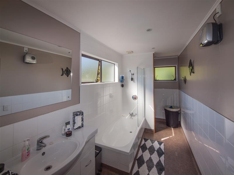51 Abilene Crescent, Churton Park, Wellington - Carousel 22