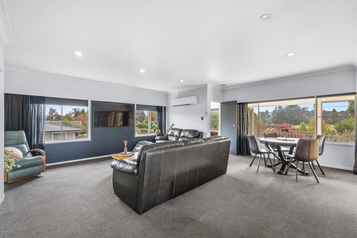 137 Tauhara Road, Tauhara, Taupo - Carousel 2