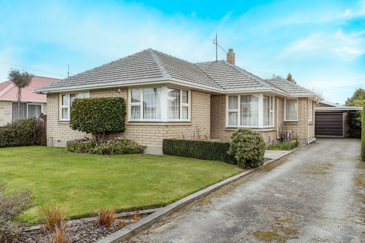 23 Santa Rosa Avenue, Halswell, Christchurch - Carousel 1