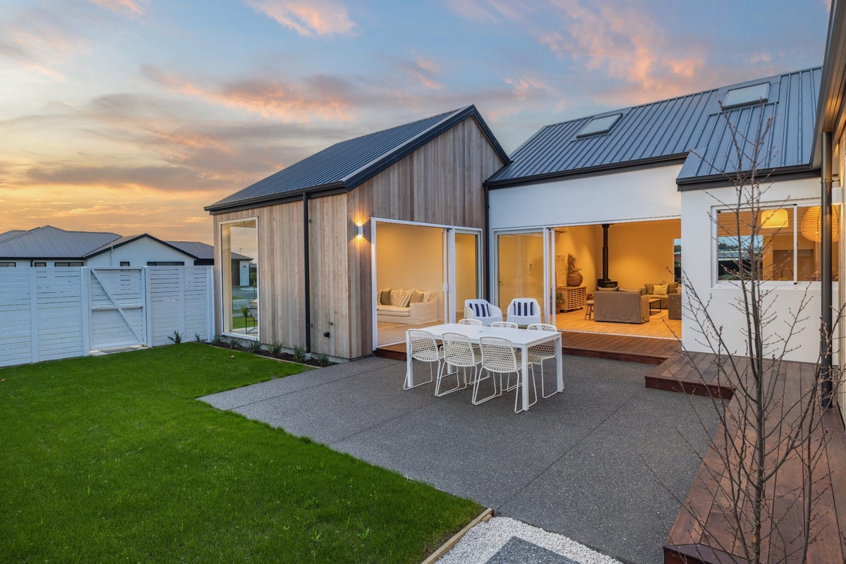 186 Georgina Street, Marshland, Christchurch - Carousel 21